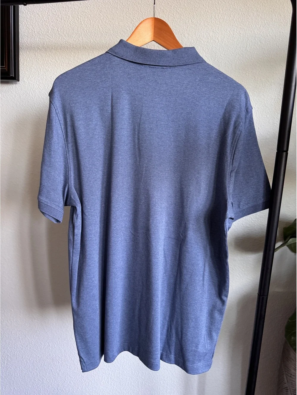 Banana Republic Luxe Touch Polo Shirt L Blue Standard Fit Performance Cotton NWT